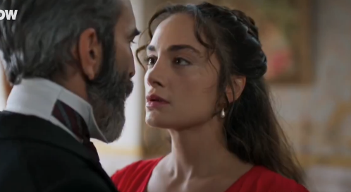 مشاهد خادشة في "عائلة شاكر باشا" تؤدي إلي إيقاف المسلسل