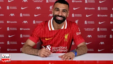 ساعة فاخرة بـ950 ألف دولار تلفت الأنظار في مشهد تجديد عقد محمد صلاح مع ليفربول ساعة فاخرة بـ950 ألف دولار تلفت الأنظار في مشهد تجديد عقد محمد صلاح مع ليفربول