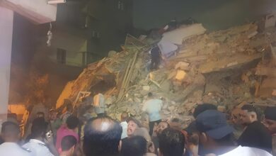 تفاصيل انهيار عقار السيدة زينب.. وفيات وإصابات بحادث الإنهيار والمحافظ يتابع عن قرب تفاصيل انهيار عقار السيدة زينب.. وفيات وإصابات بحادث الإنهيار والمحافظ يتابع عن قرب