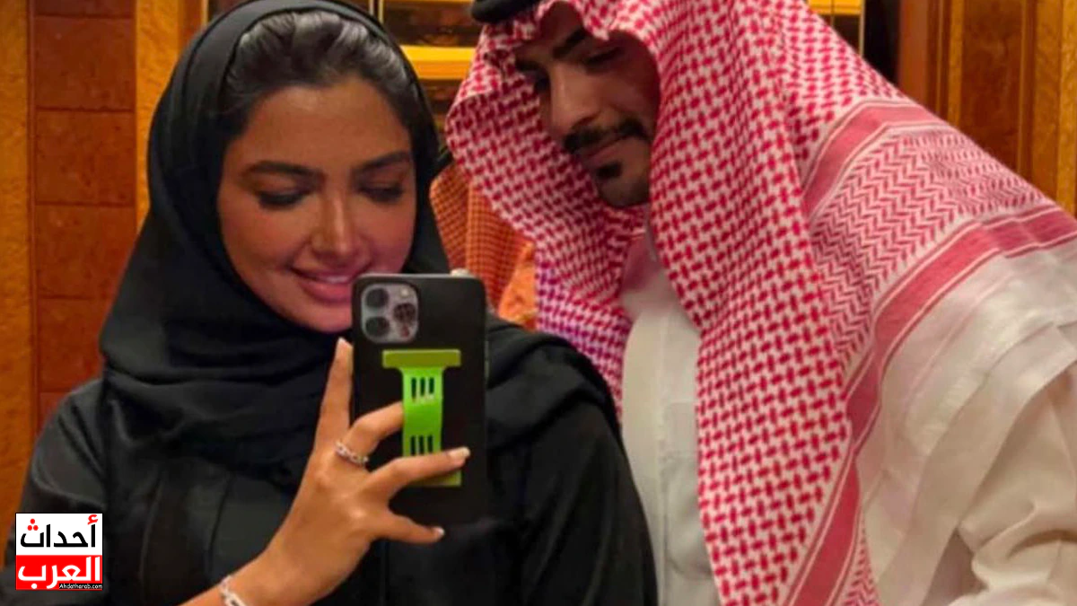 نجلاء الودعاني تعلن طلاقها: "السبب لن يعرفه حتى الجني الأزرق" نجلاء الودعاني وزوجها عبدالرحمن الدخيل