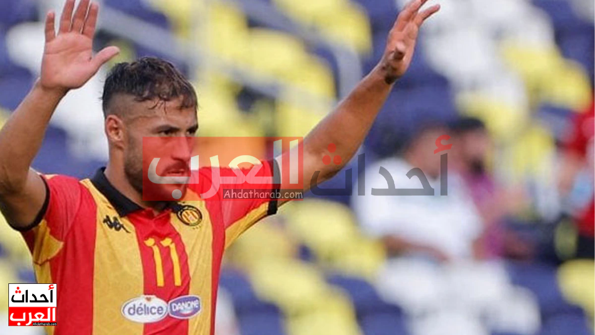 القبض على يوسف بلايلي في مطار باريس بعد شجار على متن الطائرة.. ومحاكمة عاجلة تلوح في الأفق القبض على يوسف بلايلي في مطار باريس بعد شجار على متن الطائرة.. ومحاكمة عاجلة تلوح في الأفق