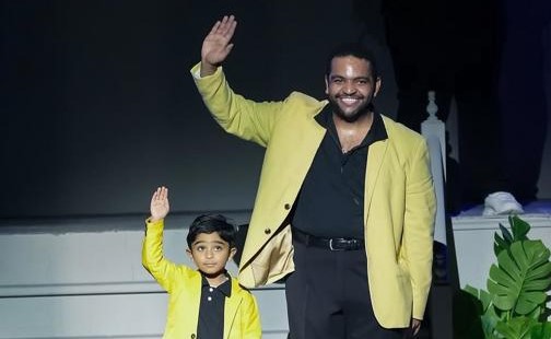 الفنان الكويتي خالد المظفر 