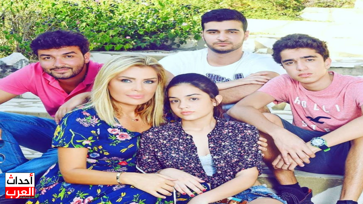 سابين نحاس وزوجها وأولادها