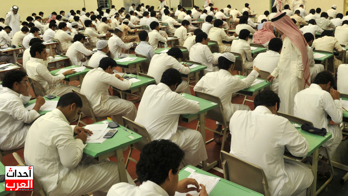 سرقة كيابل 51 مدرسة