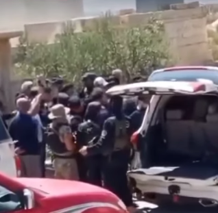 تفاصيل القبض على العقيد يائيل حسن في سوريا امس القبض على العقيد يائيل حسن