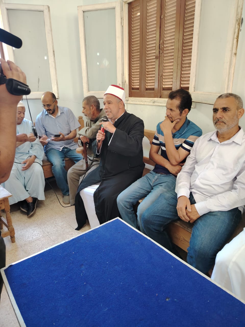 مجموعة التكافل الاجتماعي بالقايات برئاسة الدكتور محمد مخلوف القاياتي تكرم المعلمين والاوائل