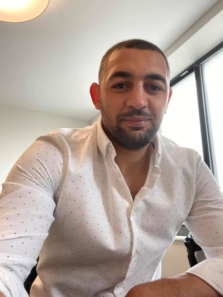 طاهر حسن.. صوت المصريين في الخارج ضد حملات التشويه طاهر حسن