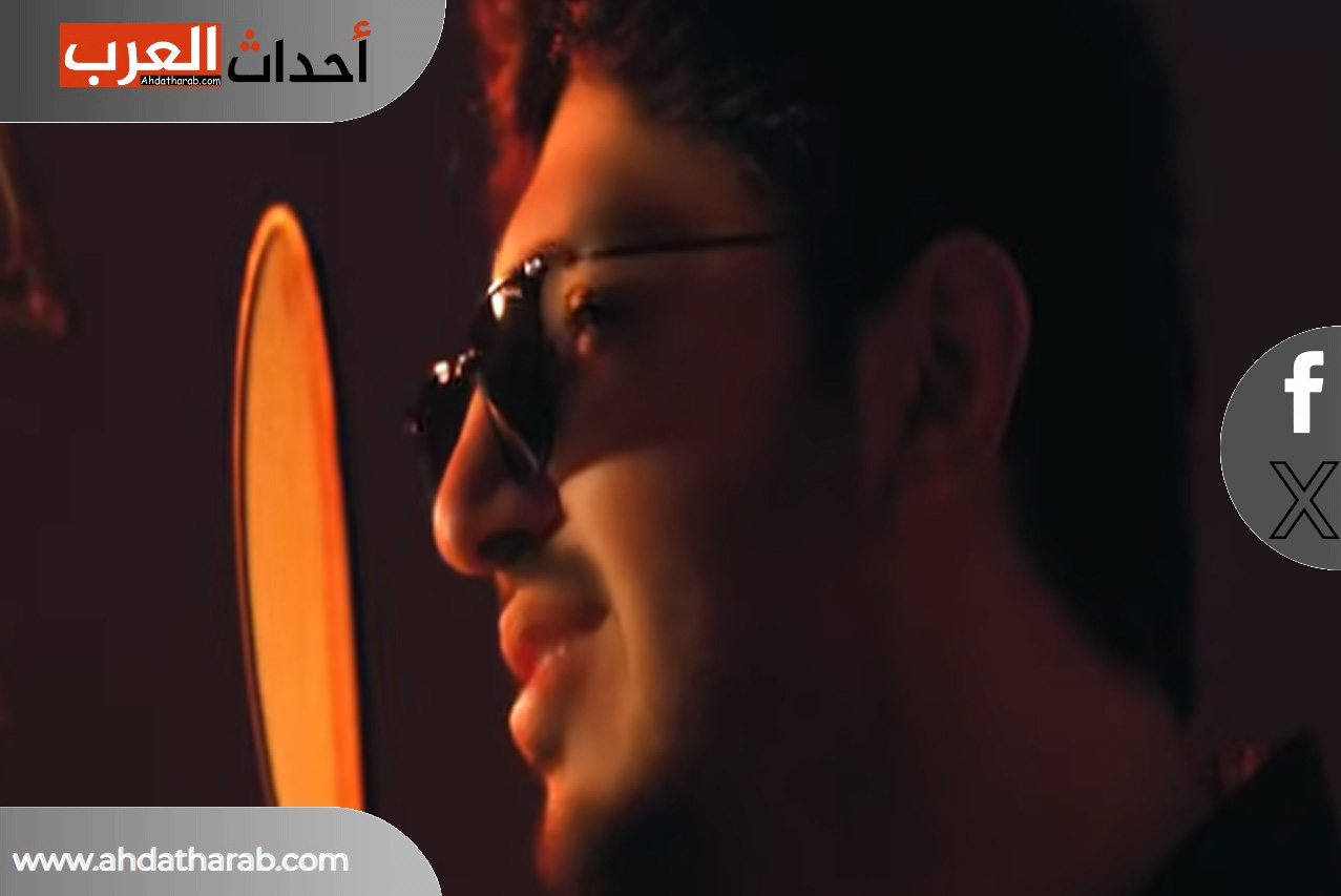 لو فيك تجيبوا لعندي ماوقف دمعي علي خدي.. اغنية محمد فضل شاكر لوالده فضل شاكر داخل السجن فضل شاكر